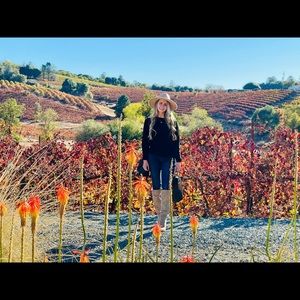 Meet your Posher, Becca